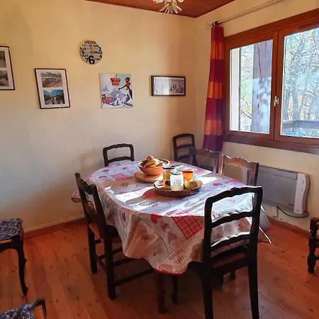 Familial 10 A 12 Places Dans Le Val D'allos Chalet